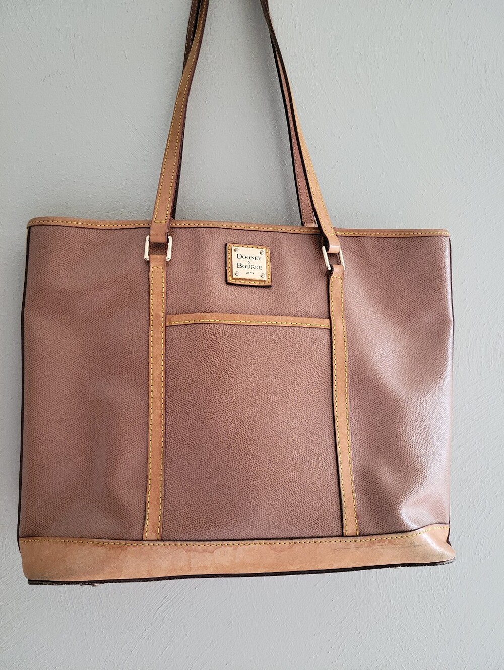 Dooney Bourke WHITNEY Tan Large Tote,  Authentic Vintage 12"H X14.5"W One Owner